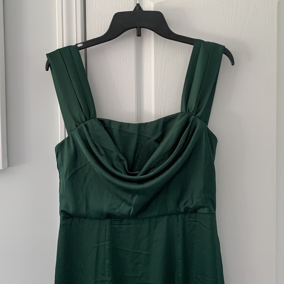 Showpo. Amethyst Green dress front‎ split holidays bridesmaids size 8 Prom satin - Picture 9 of 16
